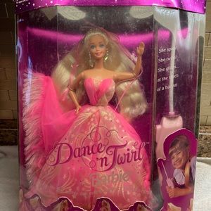 Dance N Twirl Barbie 1994